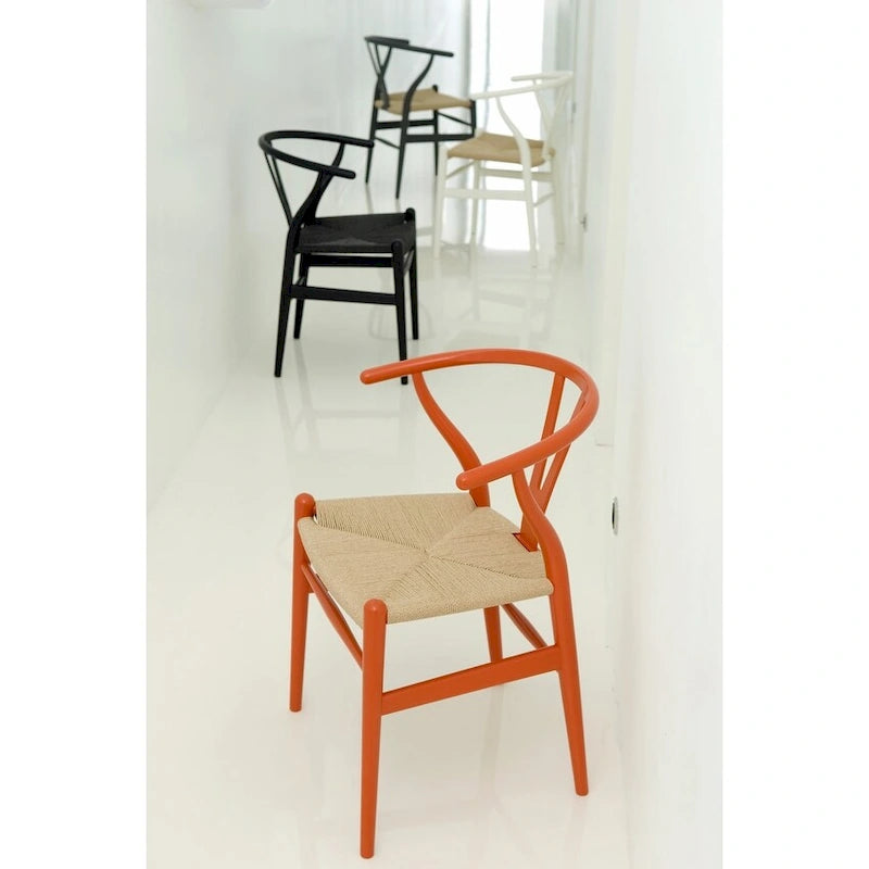 Chaise à accoudoirs rouge moderne en bois, dossier en Y ouvert, contemporaine pour cuisine, salle à manger avec assise tressée