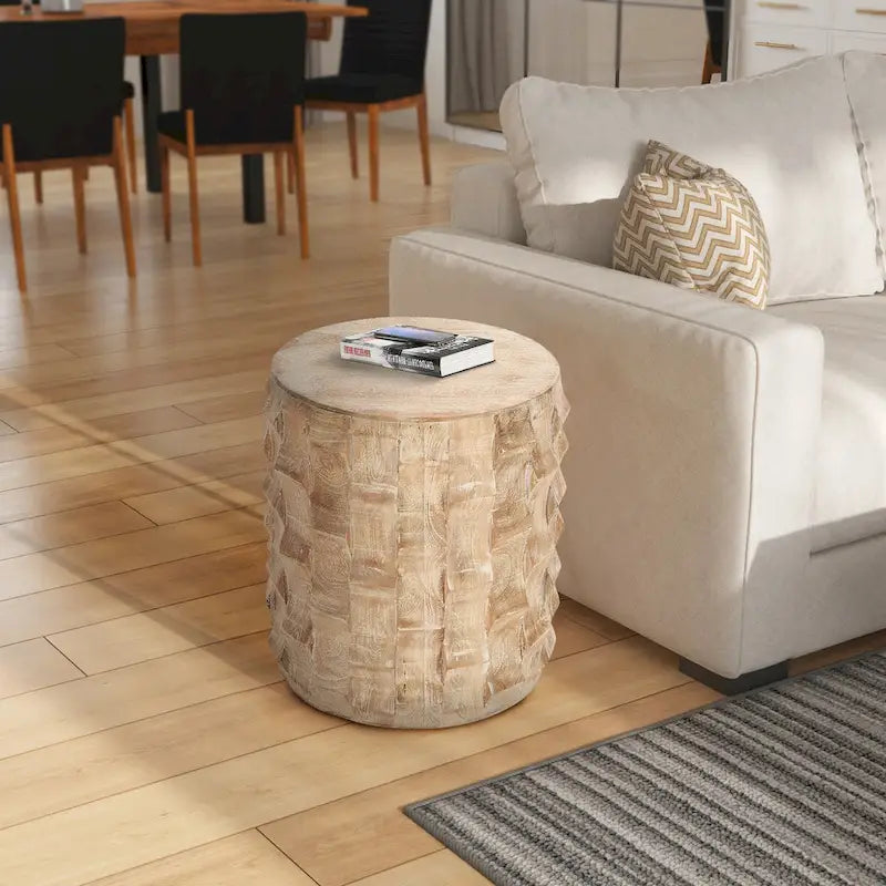 Table d'appoint de 50 cm de hauteur, forme tambour rond avec design texturé 3D, finition blanc vieilli